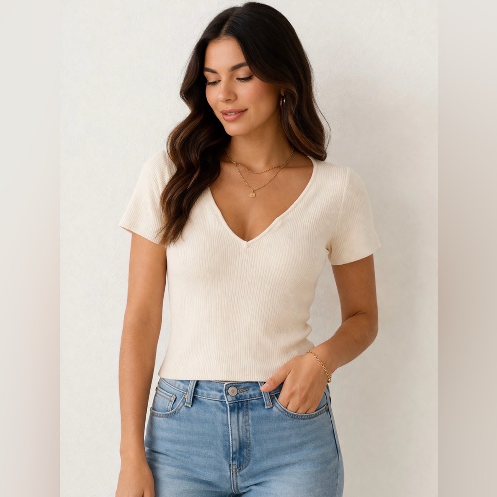 Express Ivory Ribbed V-Neck Top | Short Sleeve Fitted Tee | Size S